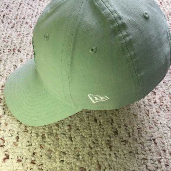 Cincinnati Reds Ball Cap/Hat - Picture 2 of 6